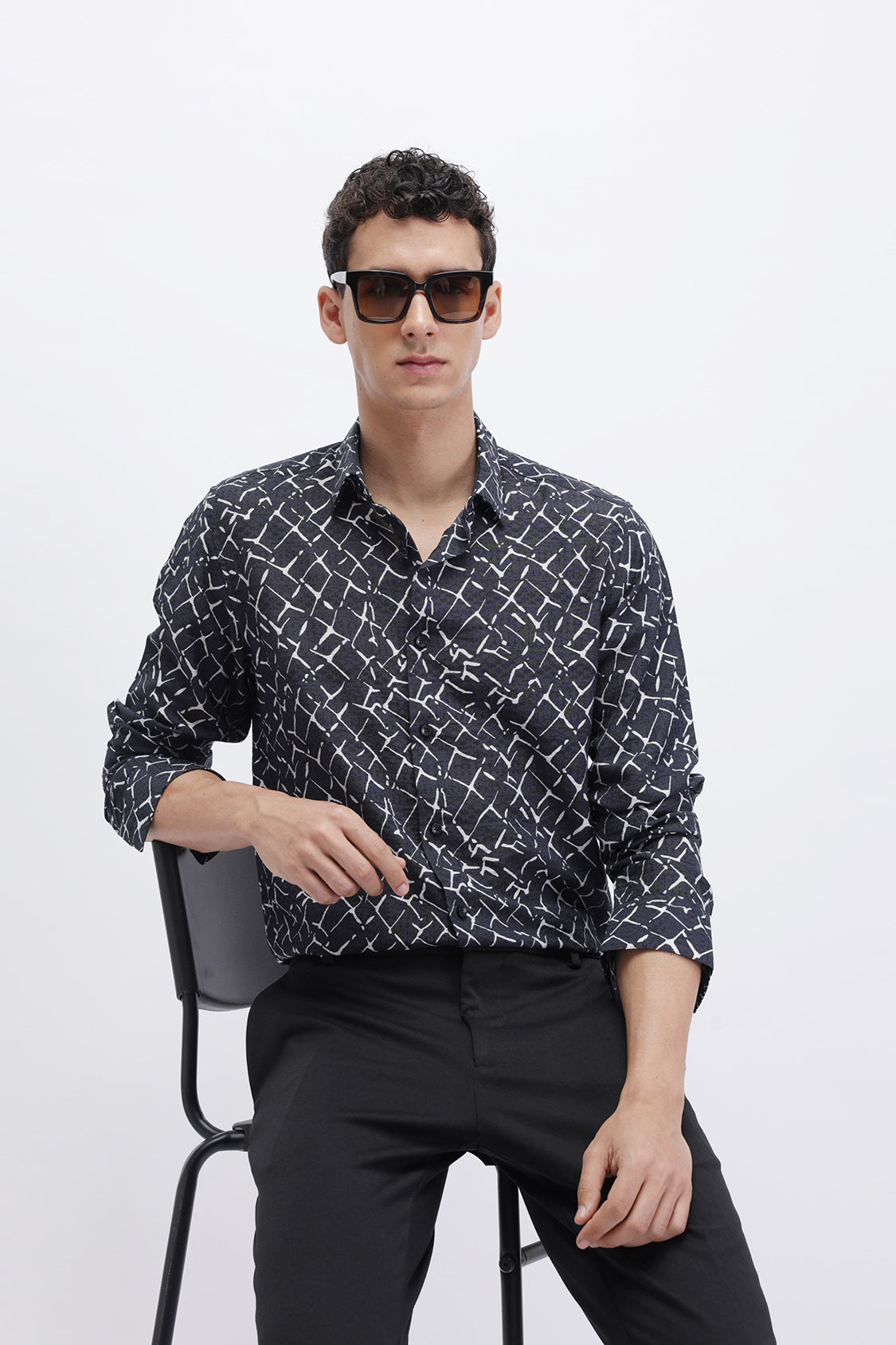 OCEAN BLACK WHITE ABSTRACT PRINT SHIRT