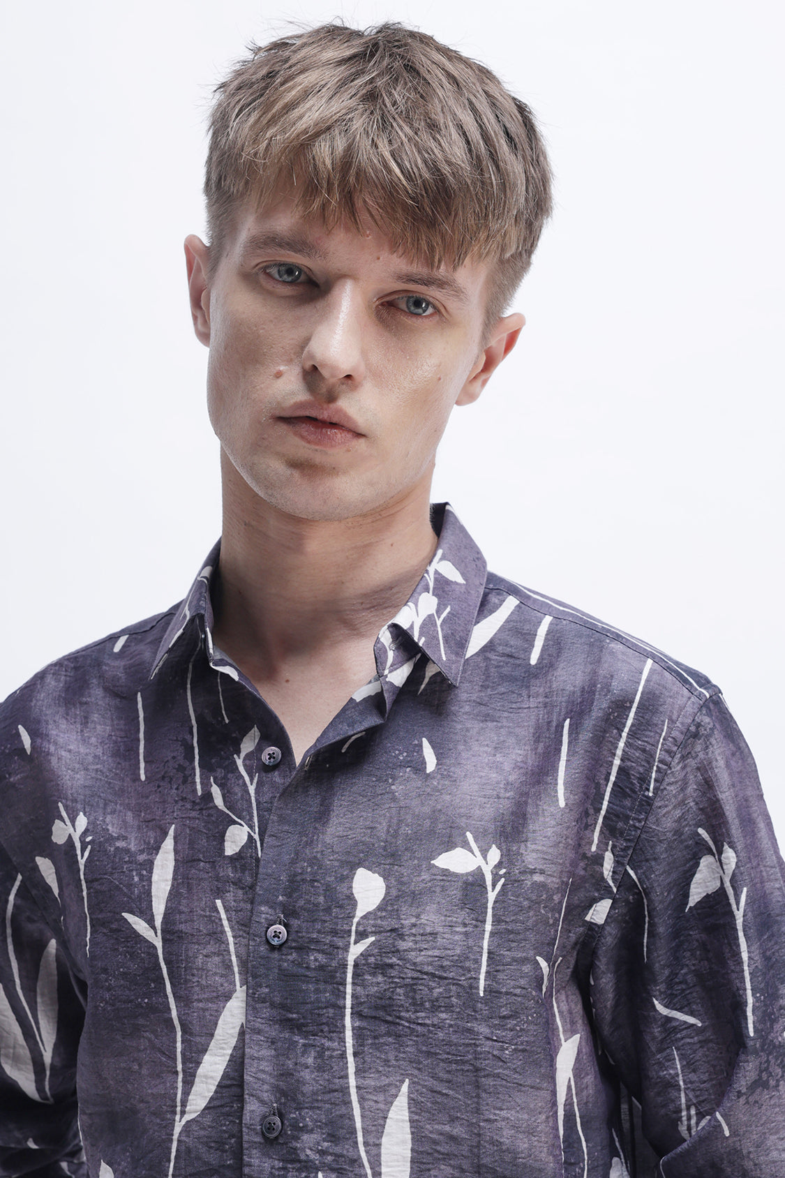 MEEK EGGPLANT WHITE LEAFY PRINT SHIRT