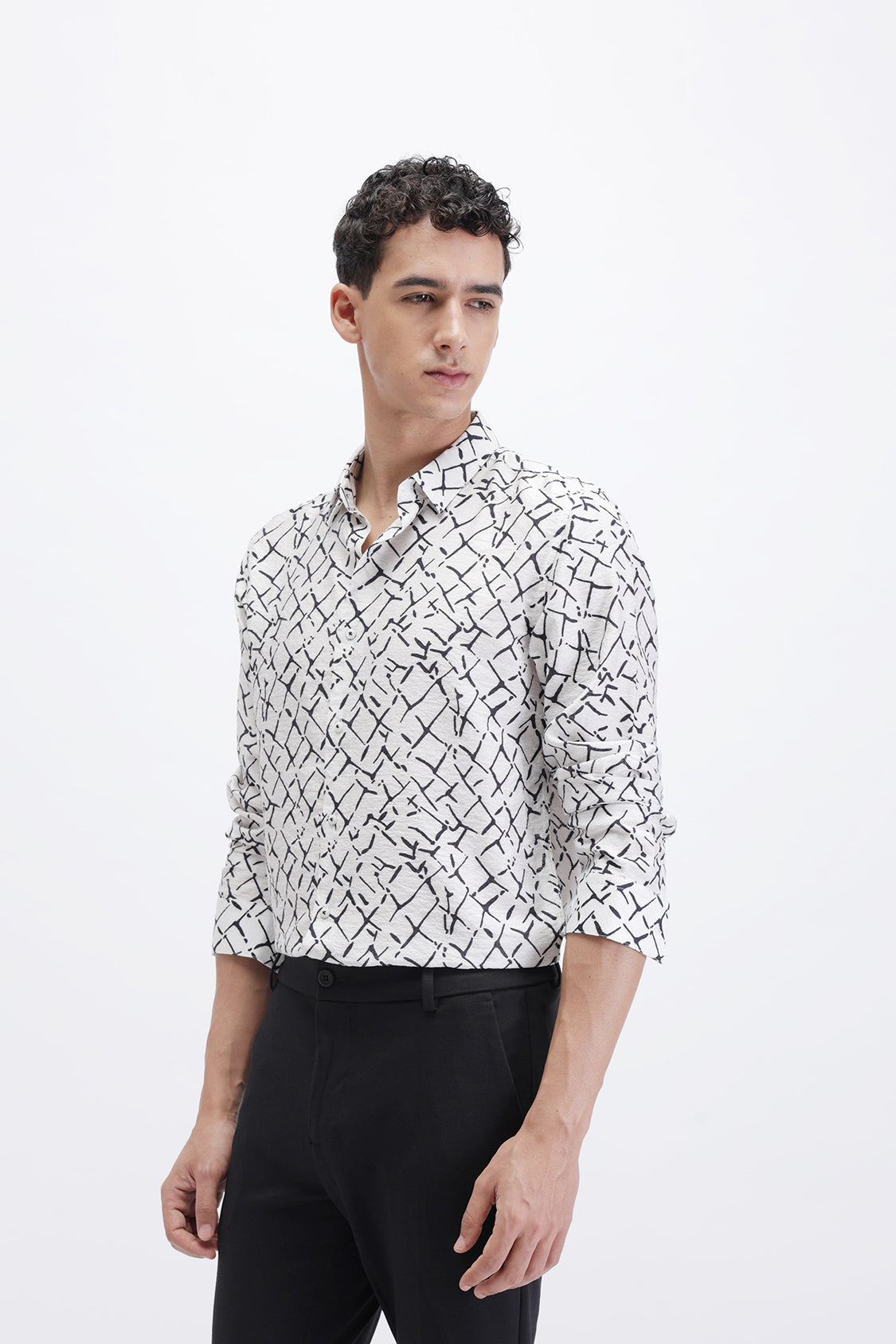 OCEAN WHITE BLACK ABSTRACT PRINT SHIRT