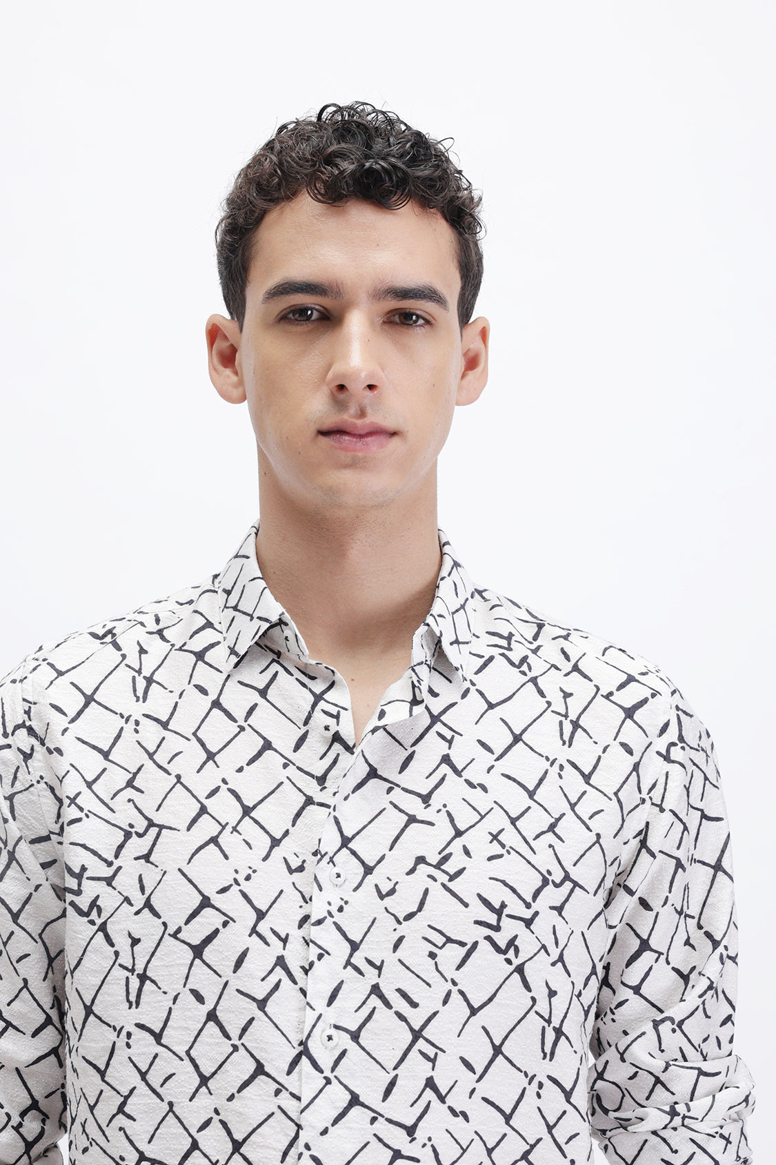 OCEAN WHITE BLACK ABSTRACT PRINT SHIRT