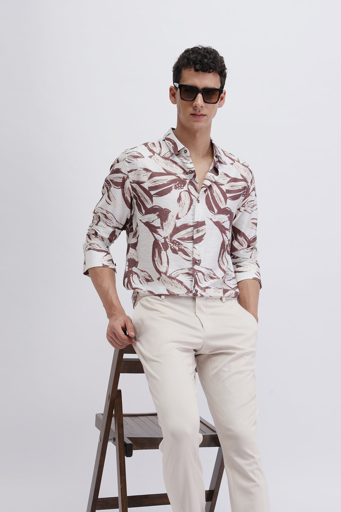 FLORAL PRINTED SLIM FIT SHIRT