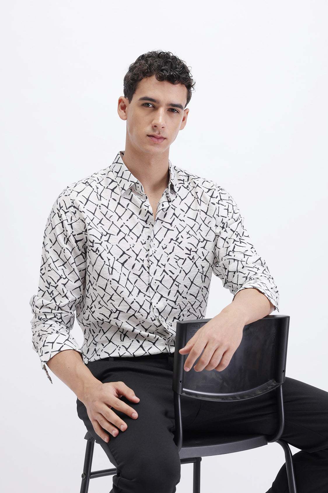 OCEAN WHITE BLACK ABSTRACT PRINT SHIRT