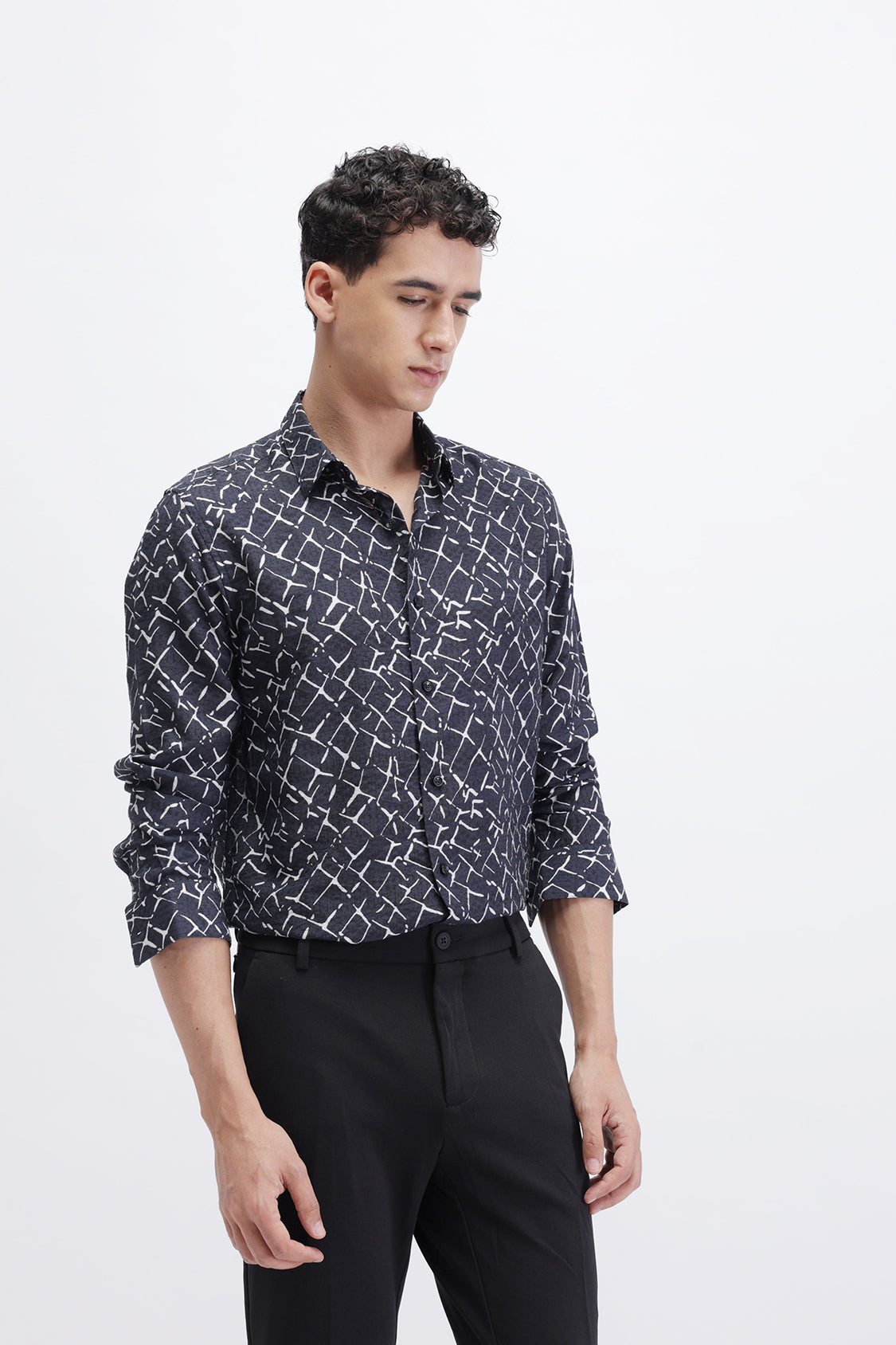 OCEAN BLACK WHITE ABSTRACT PRINT SHIRT